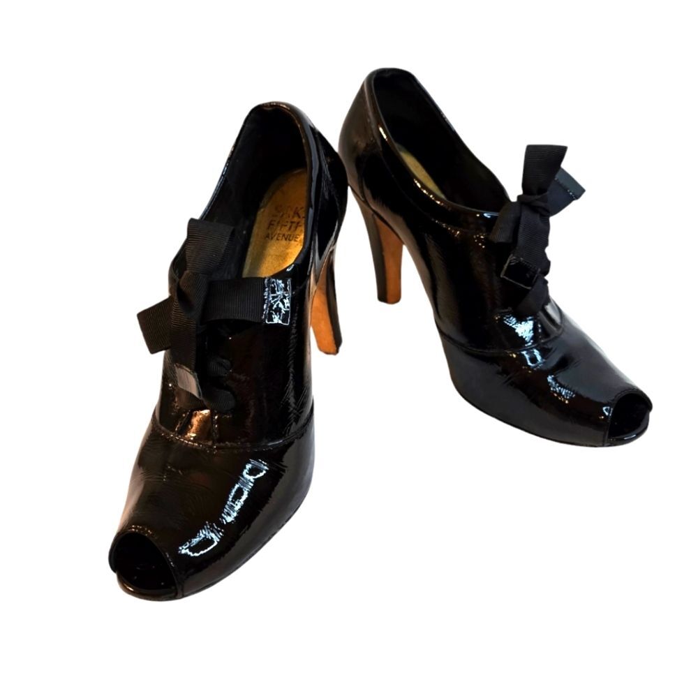SAKS Fifth Avenue Black Oxfords Women's Patent Leather Heel Booties - Size 7.5 M